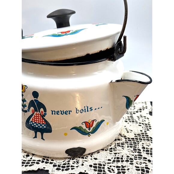 Vintage MCM Berggren Enamelware Teapot Folk Art ‘A Watched Kettle Never Boils’ - Picture 5 of 10